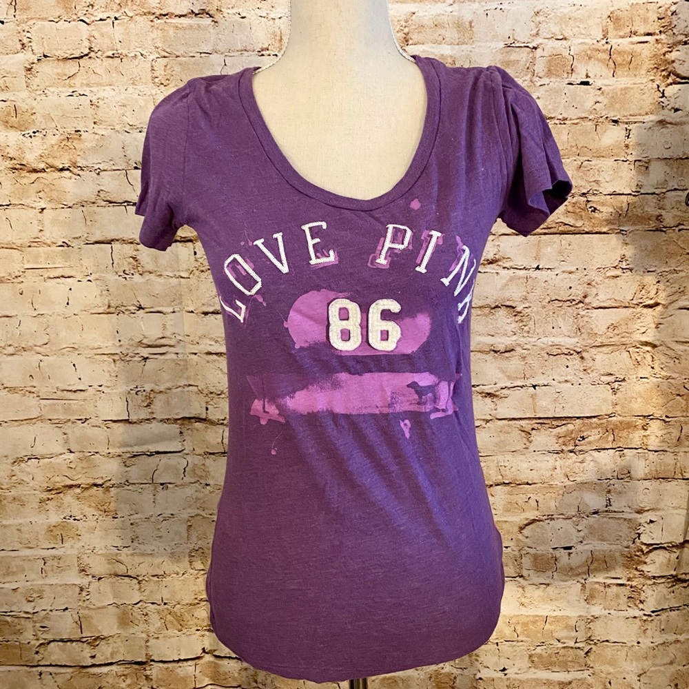 Lightly Worn VS Pink t-shirt xs